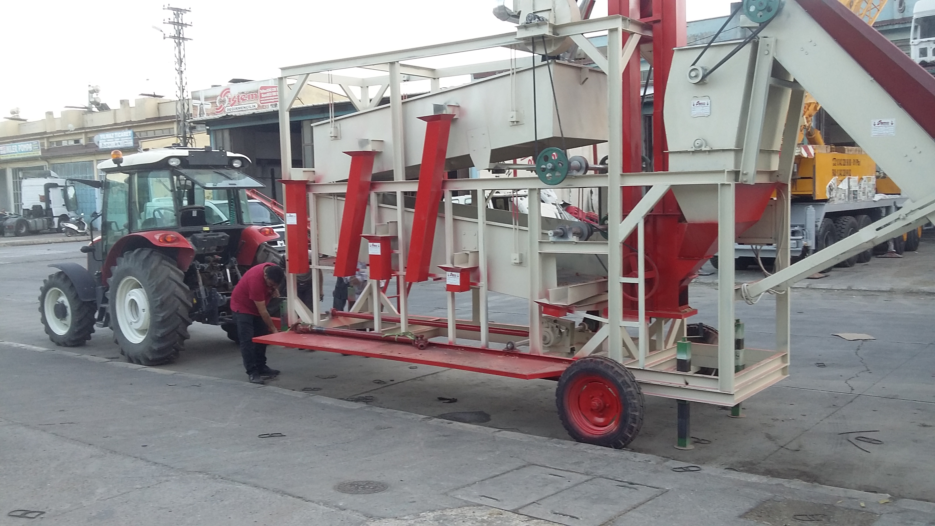 SOĞAN ( KISKASI )  ELEME MAKİNASI 